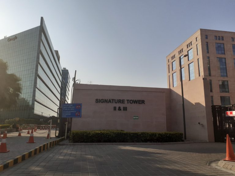 Signature Tower 2 on NH 8, Gurgaon