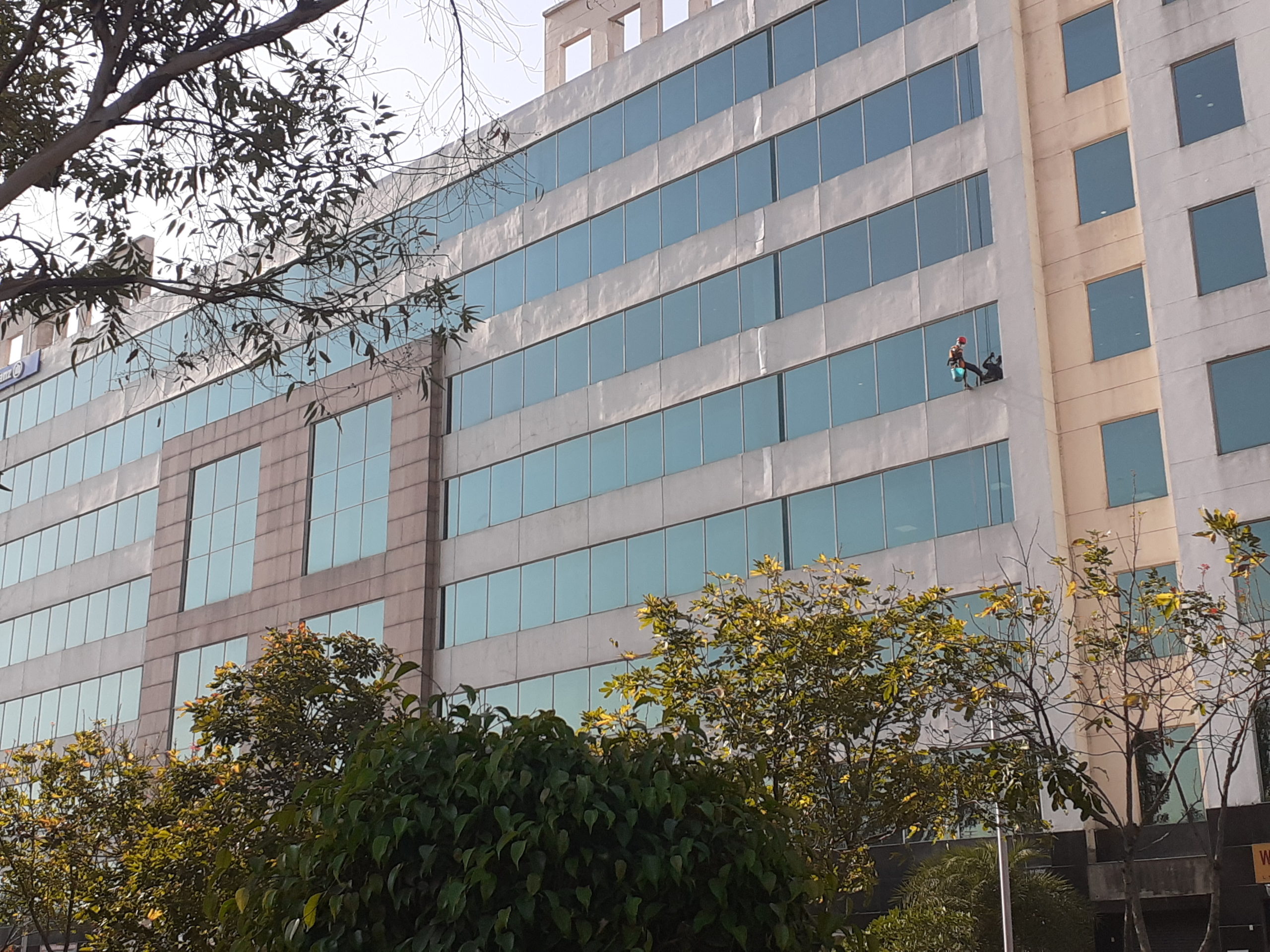 DLF COMMERCIAL OFFICE SPACE TOWER