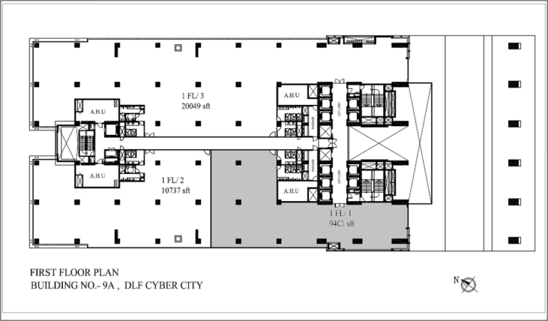 How much space should be enough per employee when looking for office space in Delhi?